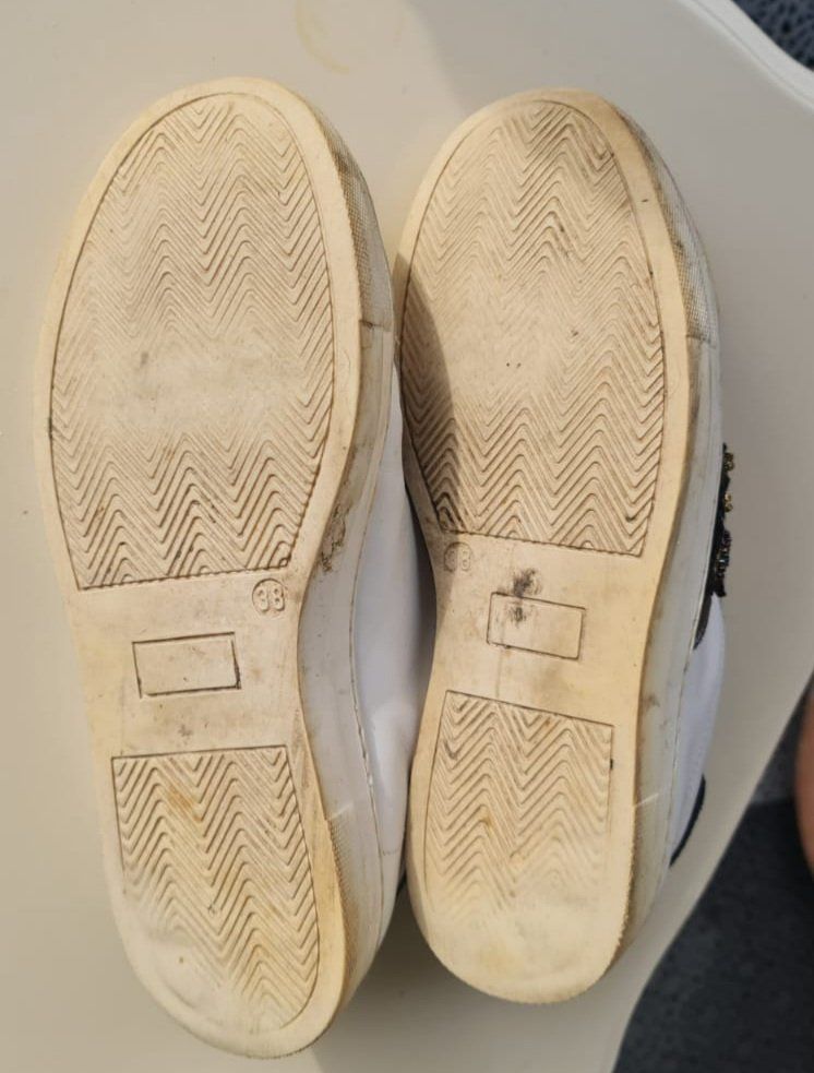 Scarpe da donna: Meline Sneaker Gr. 38 Glitzer Strass – Usato da kloten venduto da Docsgirl 4