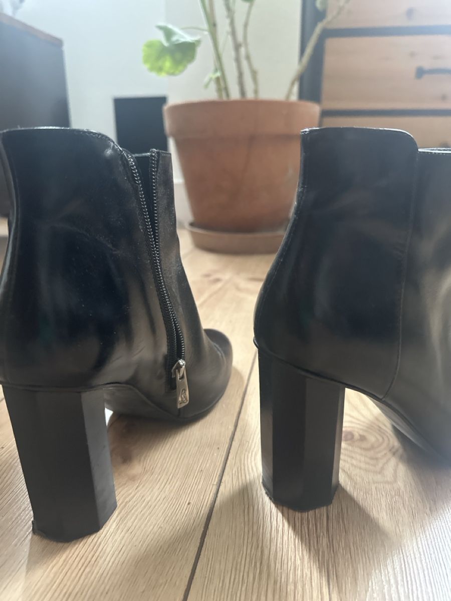 Scarpe da donna: Black Leather Ankle Boots, Size 39 – Nuovo (secondo la descrizione) da Basel venduto da Greenways 3