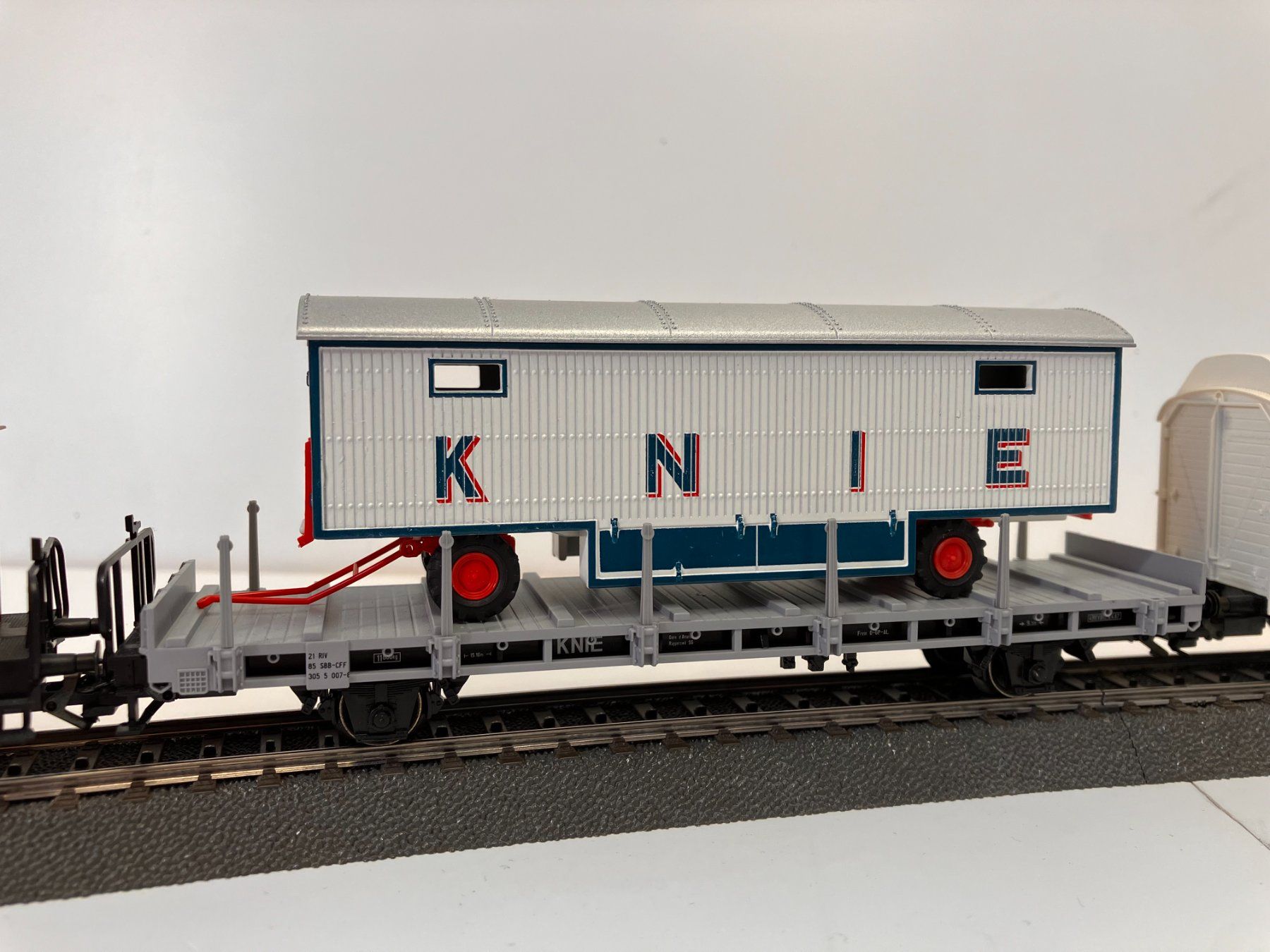 Märklin Modellini di ferrovie: Märklin Knie Set Nr 4898 – Nuovo e nell'imballaggio originale da Ittigen venduto da dan_y997 2