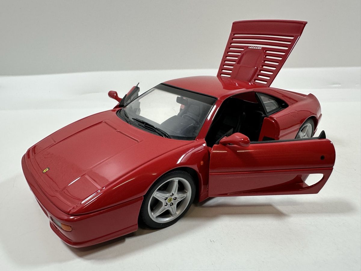 UT Models Modellini d'auto: Ferrari F355 Berlinetta 1:18, rot, UT MODELS – Usato da Zofingen venduto da rf9_x2xt 8