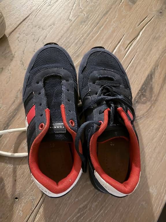 Scarpe per ragazzi: Tommy Hilfiger Schuhe – Usato da Spreitenbach venduto da Tima72
