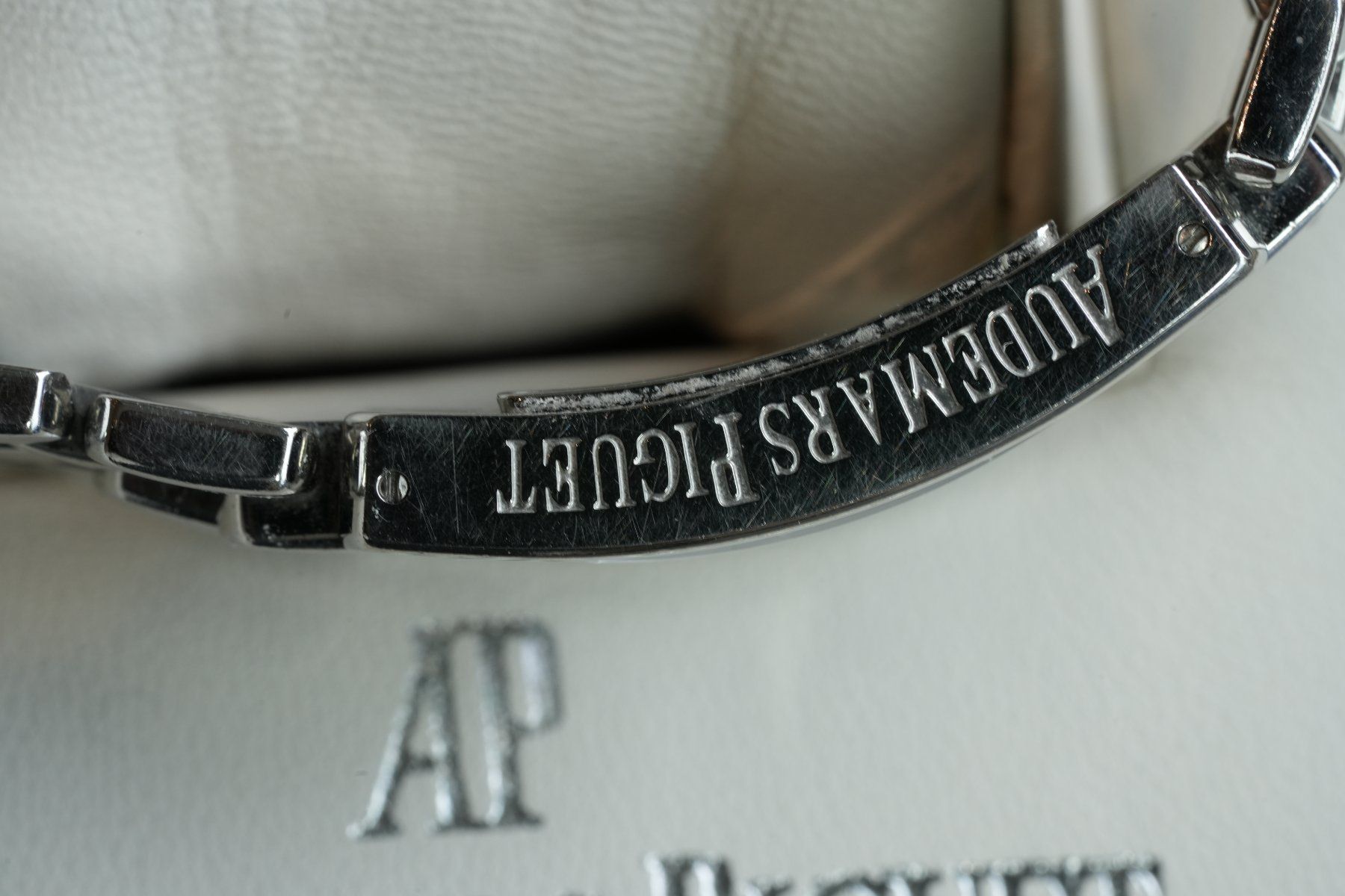 Audemars Piguet Uhren: Audemars Piguet Promesse Lady Tiffany – Gebraucht aus Faoug von Bruce_Wayne23 7