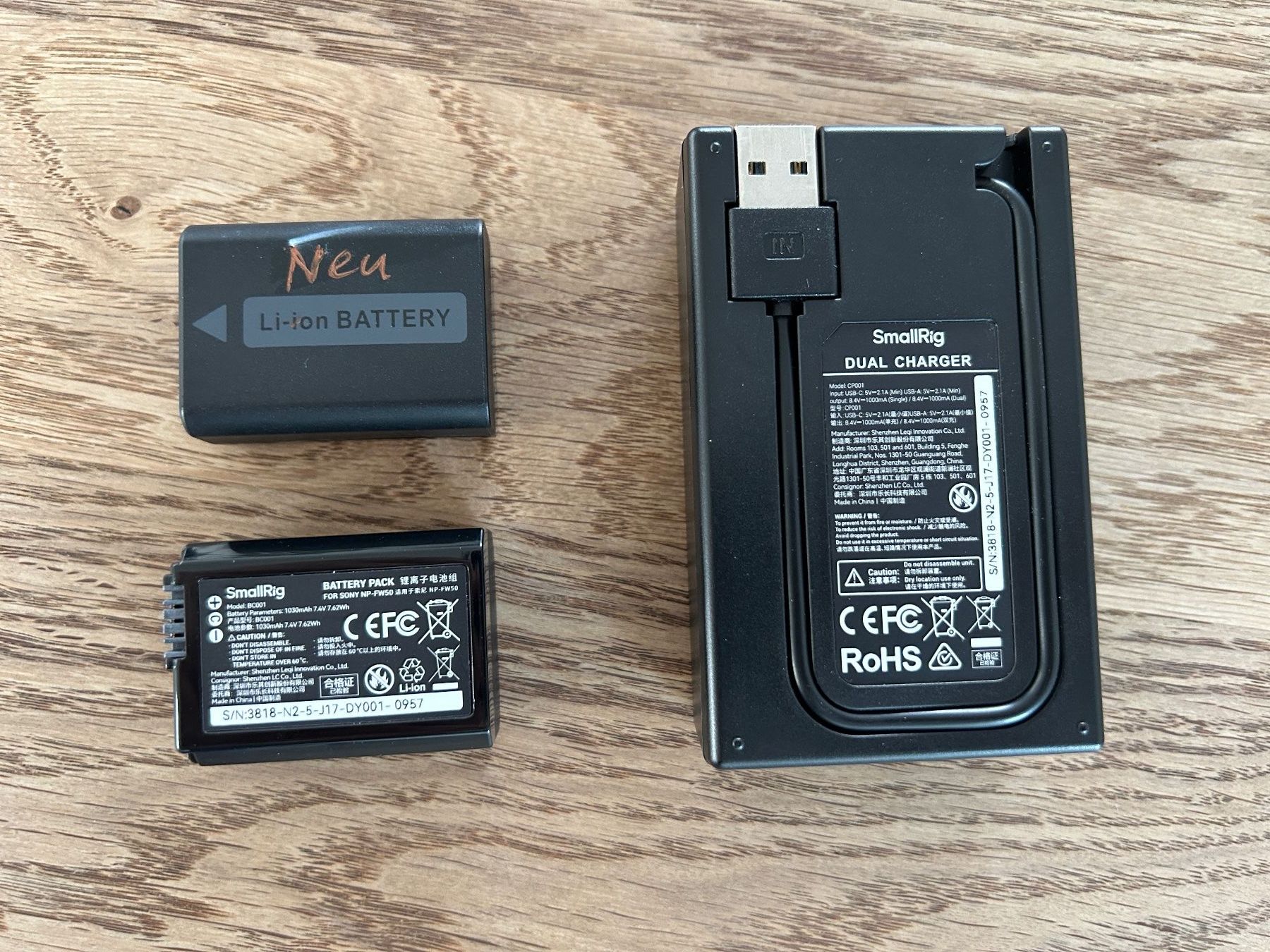 Altri Accessori: SmallRig Ladegerät mit 2 Akkus – Usato da Glattfelden venduto da week76 1