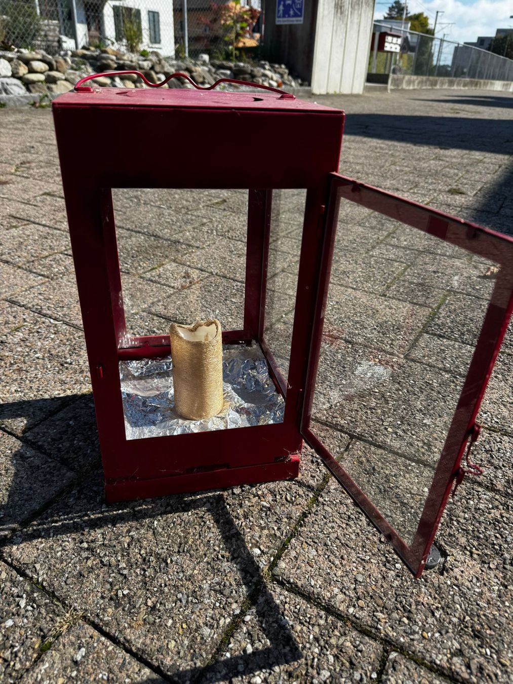 Lanterne: Laterne rot für Kerzen – Usato da Egg b. Zürich venduto da Brocki_Insel_Egg 2