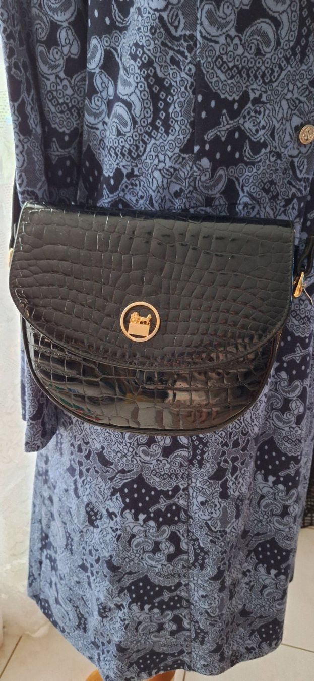 Borse da donna: Petit sac en cuir Vintage – Usato da St-Triphon venduto da Jldr0 1