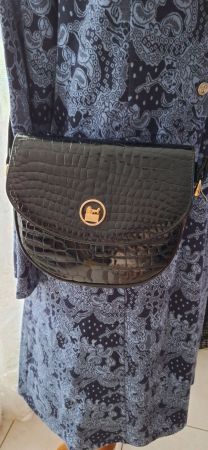 Petit sac en cuir noir Vintage