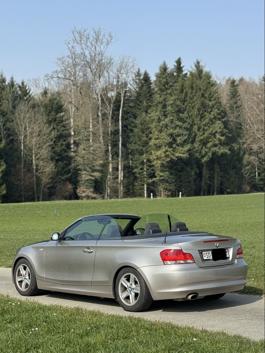 BMW Automobili: BMW 120i Cabriolet - Automat – Usato da Dotzigen venduto da 24SevenSwiss 7