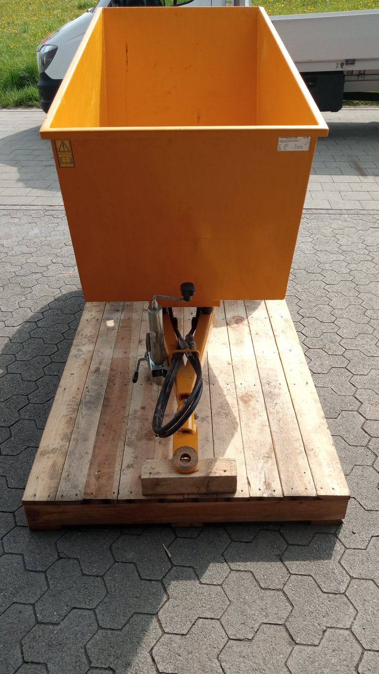 Camions-bennes: Kleiner hydraulischer Einachs-Kipper – D'occasion à Grosswangen par Psion007 1