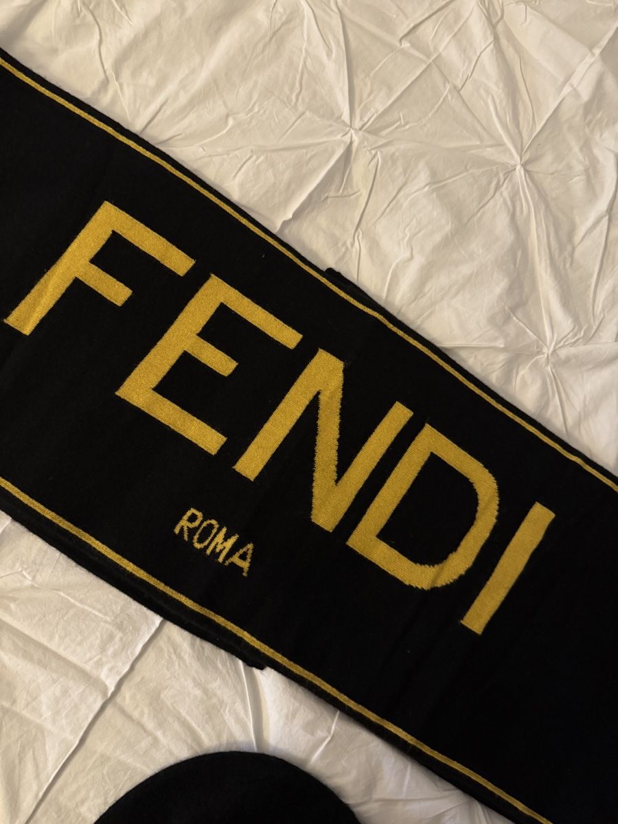 Fendi Foulards, Tücher & Schals: FENDI Set Schal und Mütze – Gebraucht aus Chur von tince07 3