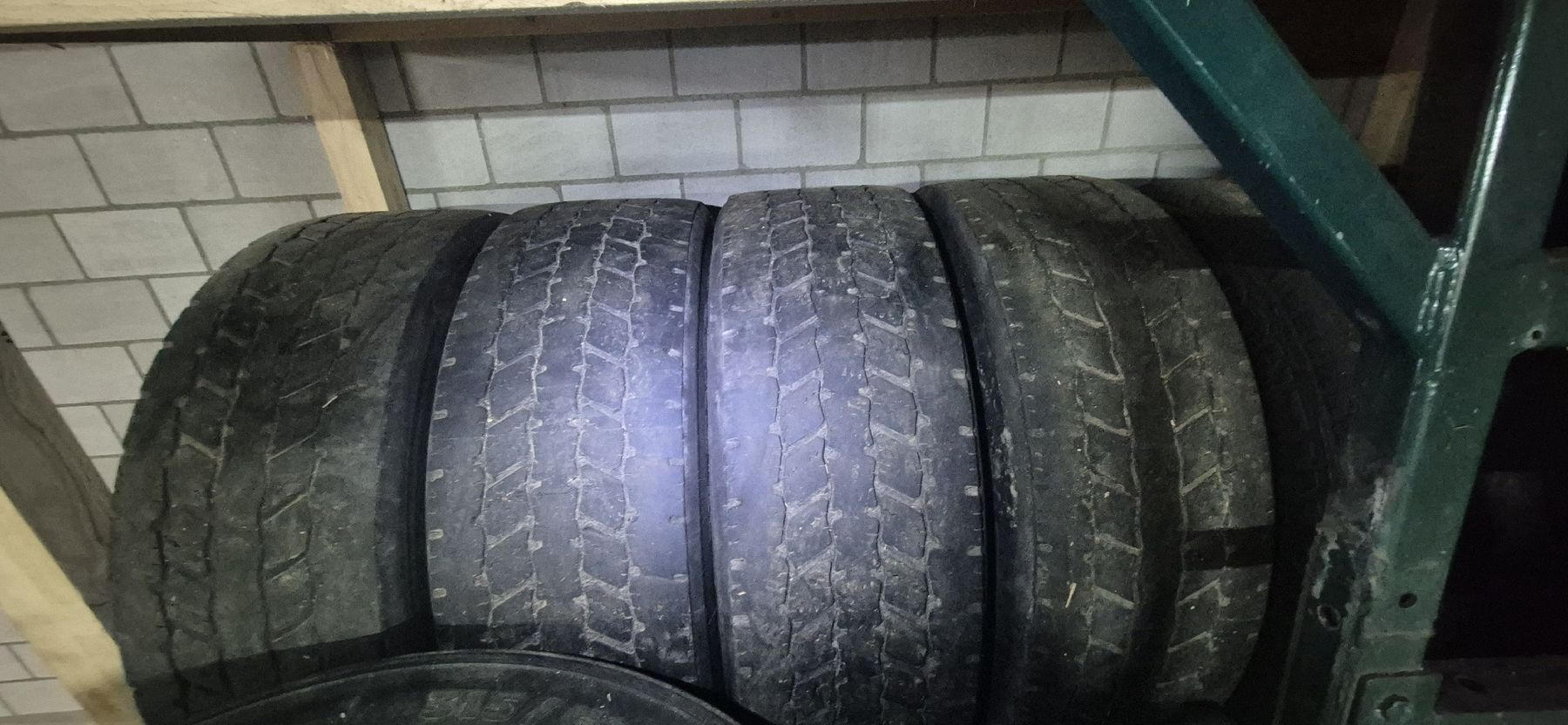 Michelin Pneumatici & Ruote complete: pneu 315/60 R22.5 – Usato da Hallau venduto da Janick_23