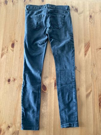 schwarze Hose Grösse 38