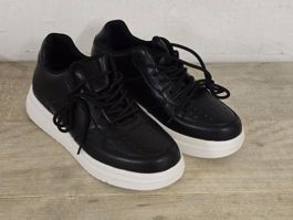 Sportliche Plateau Sneaker - 39 - Keilabsatz (versteckt)