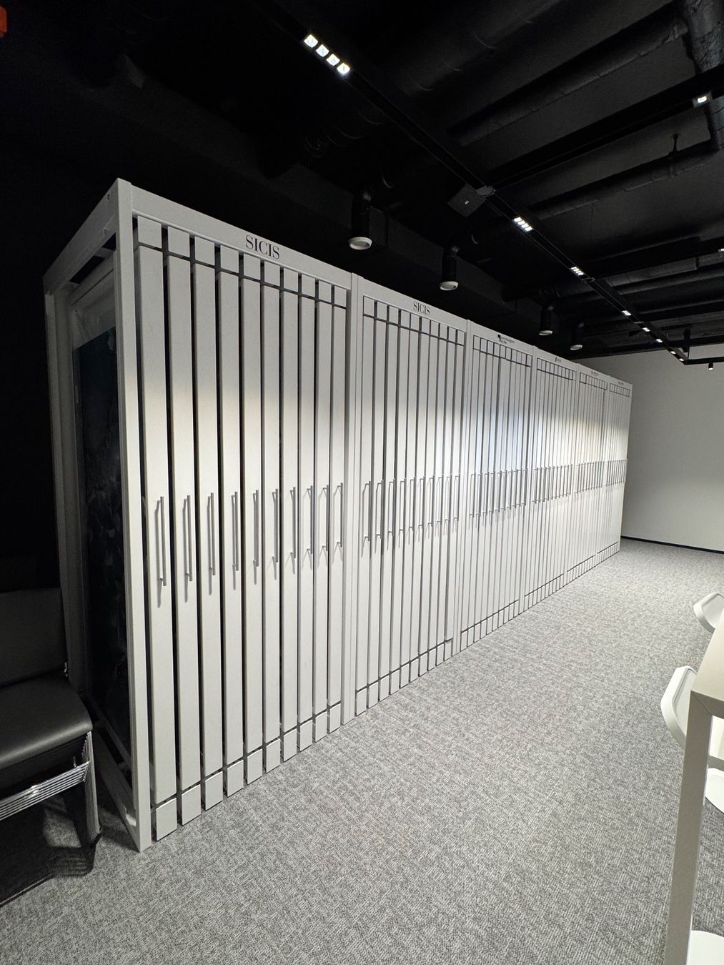 Spielzeuge: PROFESSIONELLES SHOWROOM-DISPLAYMODUL – Gebraucht aus Beckenried von inf_8tgx