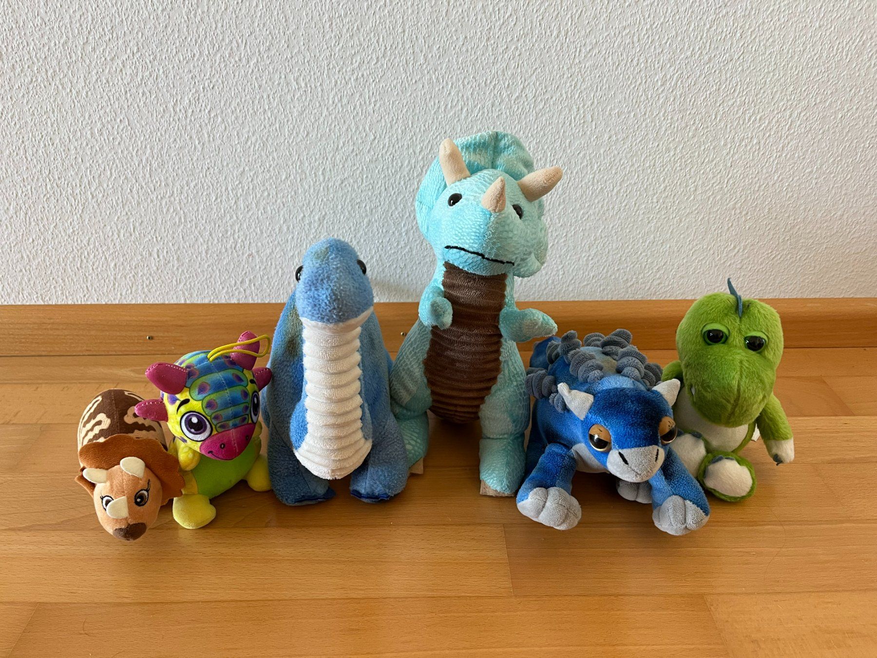 Giocattoli: Dino-Plüsch-Set – Usato da Muttenz venduto da Juvenile33