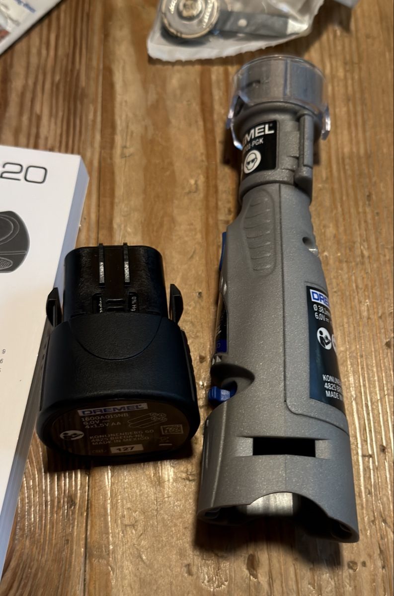 Manicure: Dremel 7020 Krallenpflegeset – Usato da Roveredo GR venduto da Obama_Michelle 2
