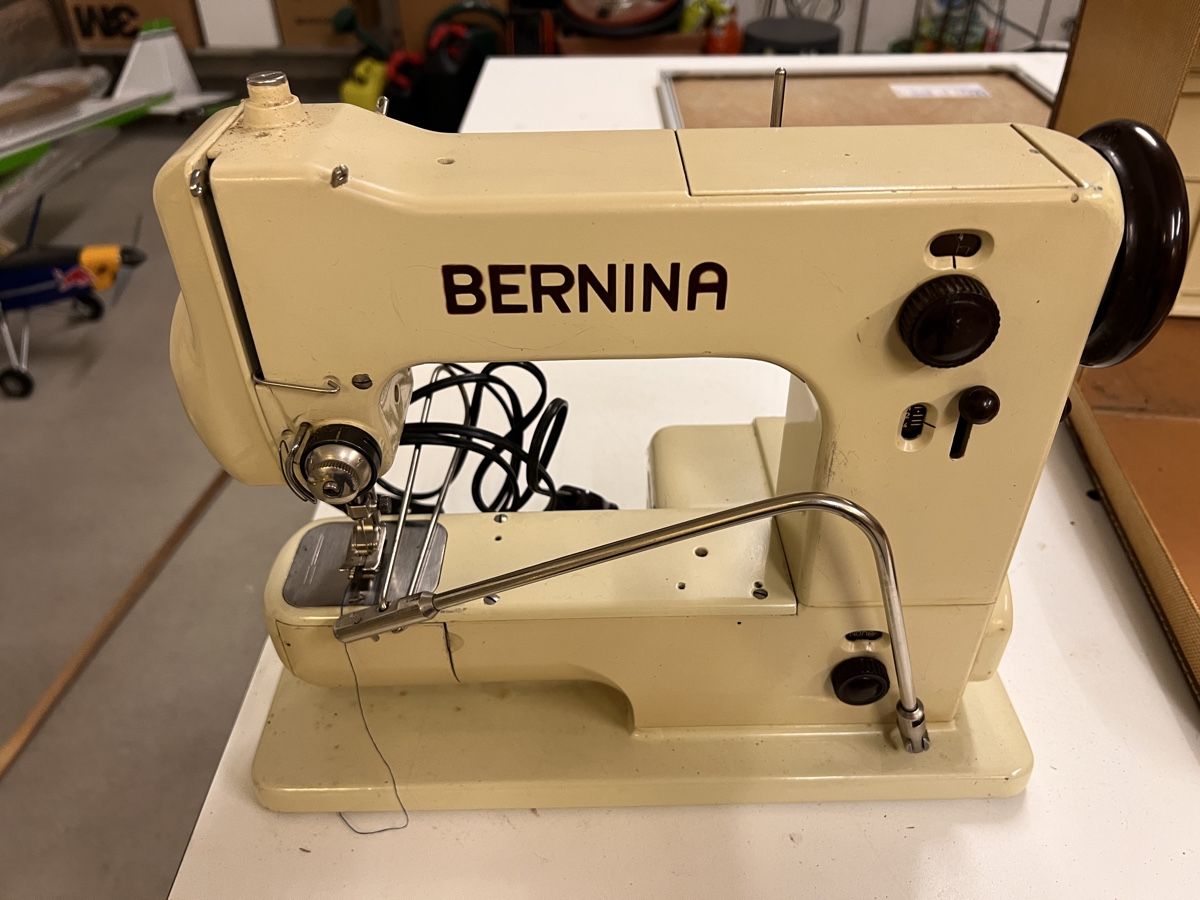 Bernina Machines à coudre: Bernina – D'occasion à Wiler b. Seedorf par Didila 1