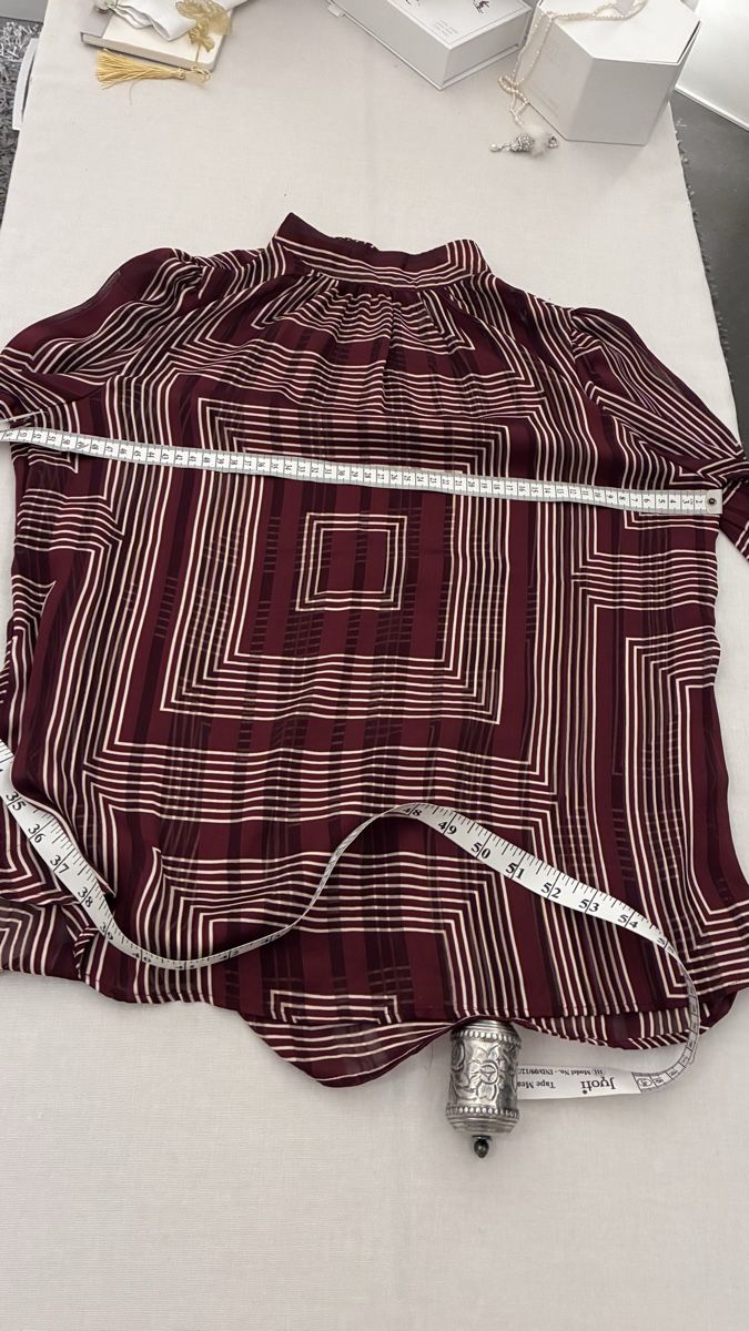 H&M Camicette: Bordeaux Bluse mit Muster, Grösse 40, Herbst Saison! – Nuovo (secondo la descrizione) da Bäretswil venduto da Viechel 3