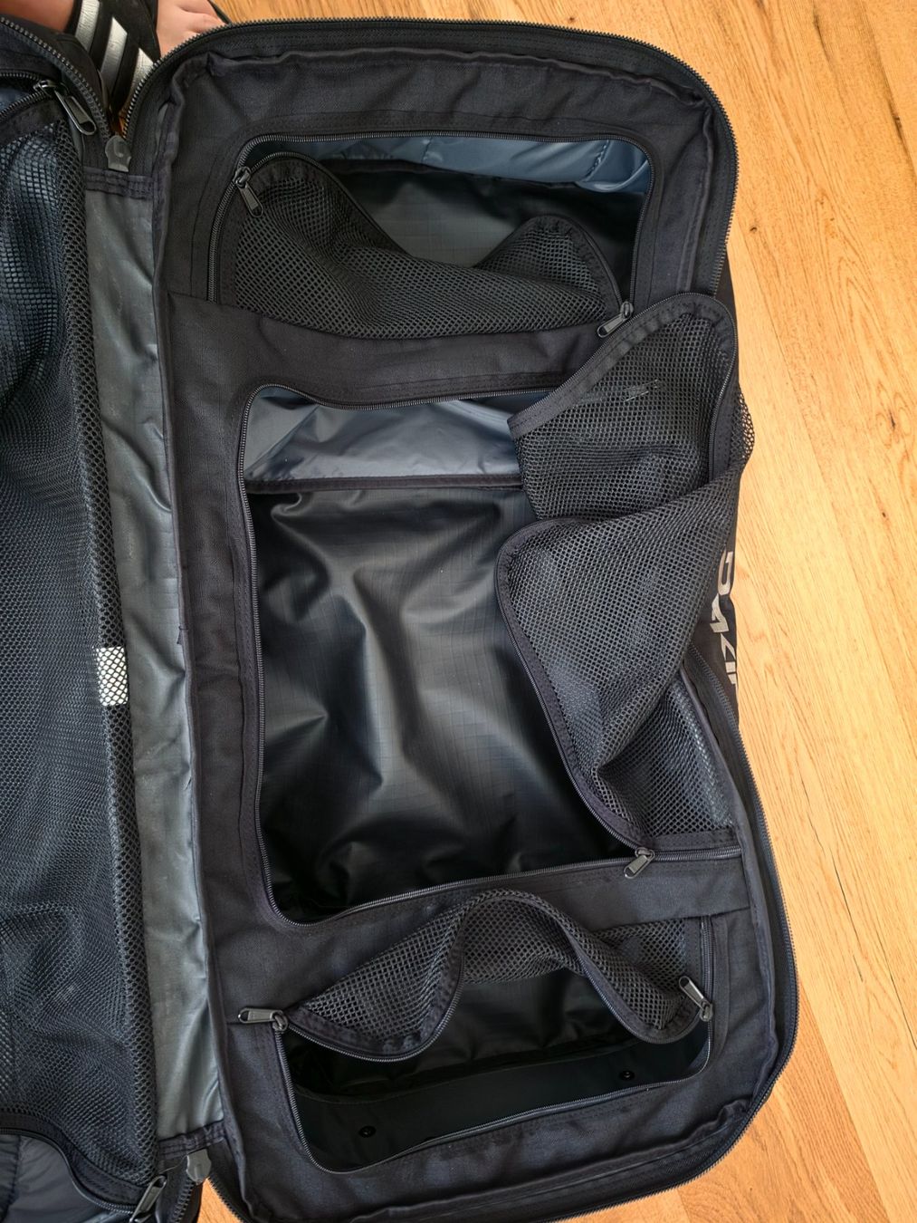 Dakine Reisekoffer: Dakine Splitroller 100l – Gebraucht aus Affoltern am Albis von Thomyb 2