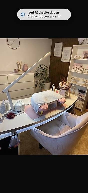 Künstliche Fingernägel: Nagelstudio Tischplatte mit Staubabsaugung – Gebraucht aus schänis von Vik419 2