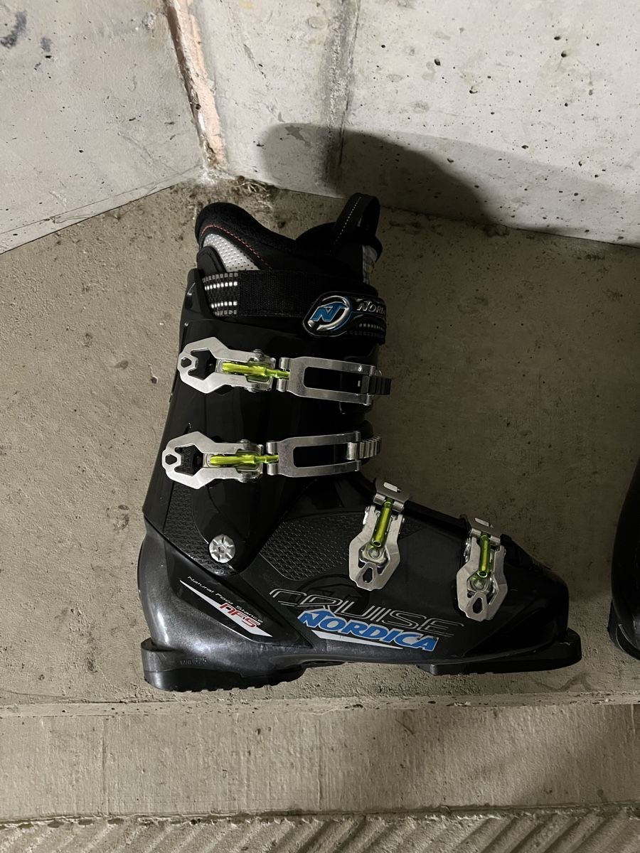 Nordica Scarpe da uomo: Skischuhe gr 43 – Usato da Villnachern venduto da kim_rrs6