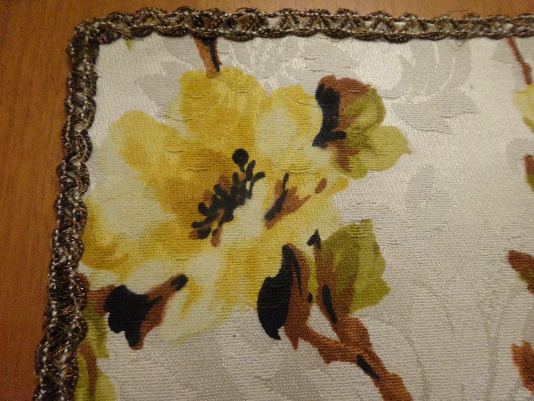 Toutes les décorations: Napperon satin tissé – Neuf avec emballage d'origine à Biel/Bienne par milamila02 2