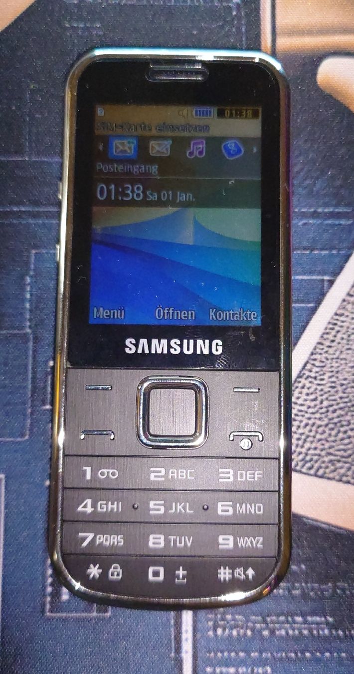 Samsung Telefoni cellulari / Smartphones: 2x Samsung Handy GT-C3530 – Nuovo (secondo la descrizione) da Ennetmoos venduto da Faders