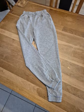 Trainerhose / Freizeithose Gr. S von Bershka