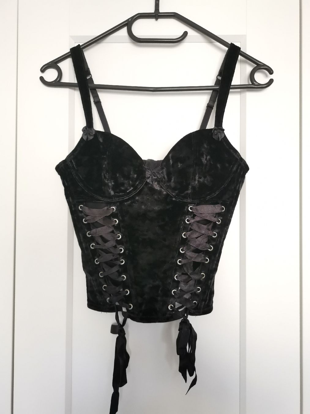Top: Corsage im Samt-look – Usato da Zürich venduto da Immoertel