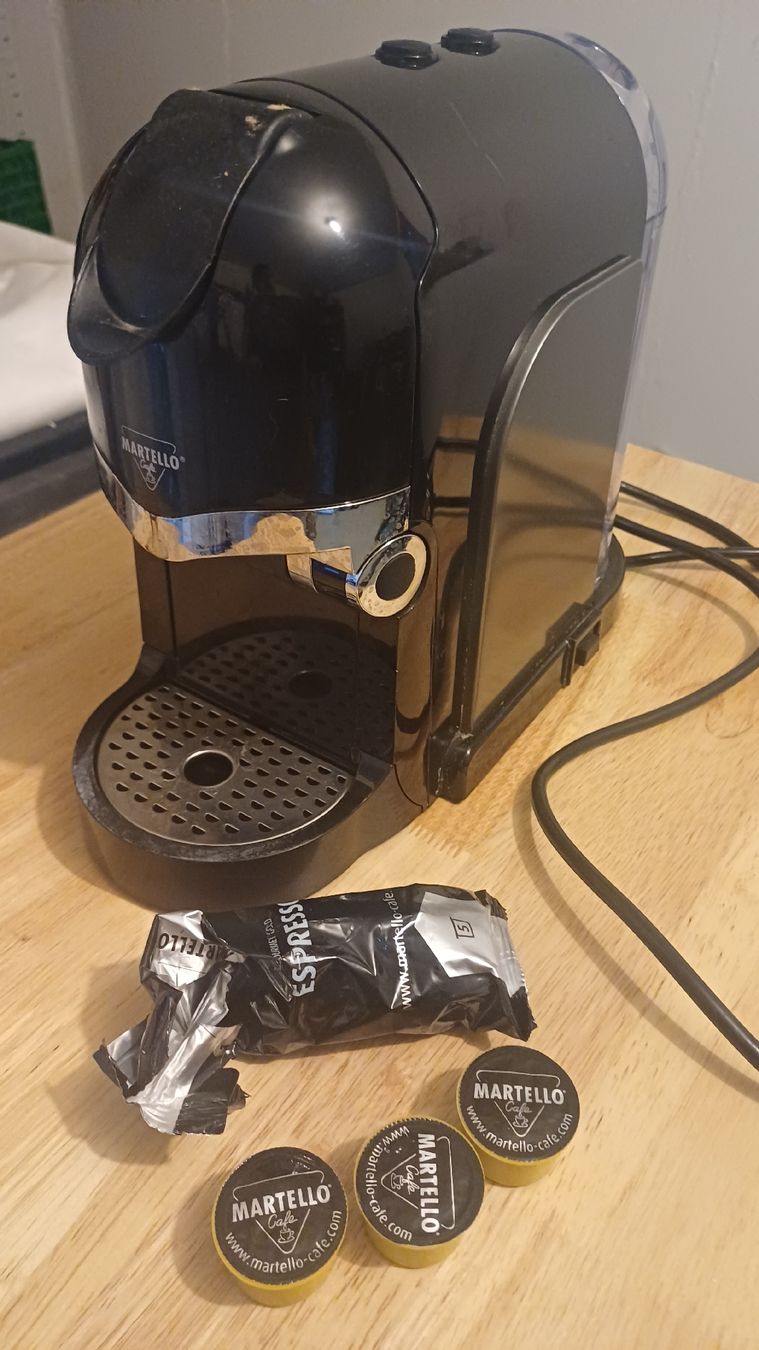 Macchine per caffè & Macchine per espresso: Kaffeemaschine Martello Kapsel Kaffe – Usato da Degersheim venduto da Alphi