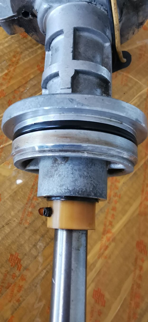 Chrysler Tutti pezzi di ricambio auto: Mopar Zündverteiler RB Block – Usato da huenenberg venduto da Suizofelize 5