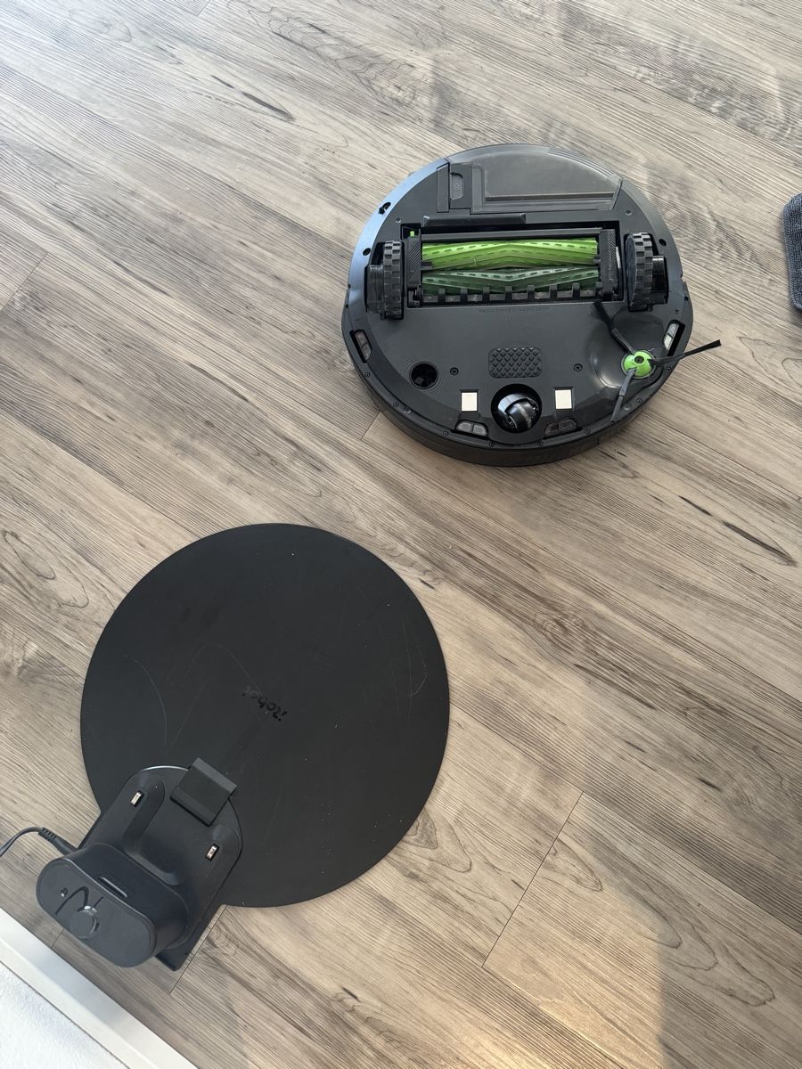 Irobot Aspirateurs & Accessoires: irobot Roomba i5 – D'occasion à Oberriet SG par val_2qfh 2