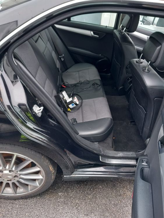 Mercedes-Benz C 180 BlueEfficiency Avantgarde - 2012 4