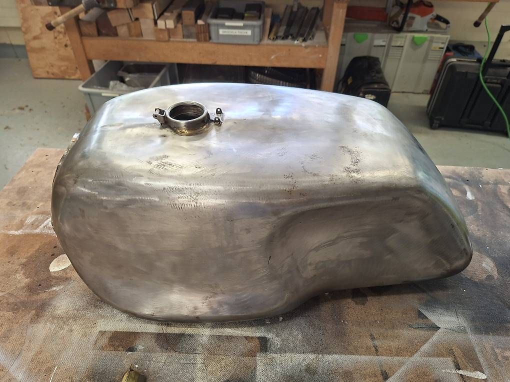 Accessori per altri veicoli: Stahltank, cafe racer umbau – Usato da Uster venduto da Kim50 2