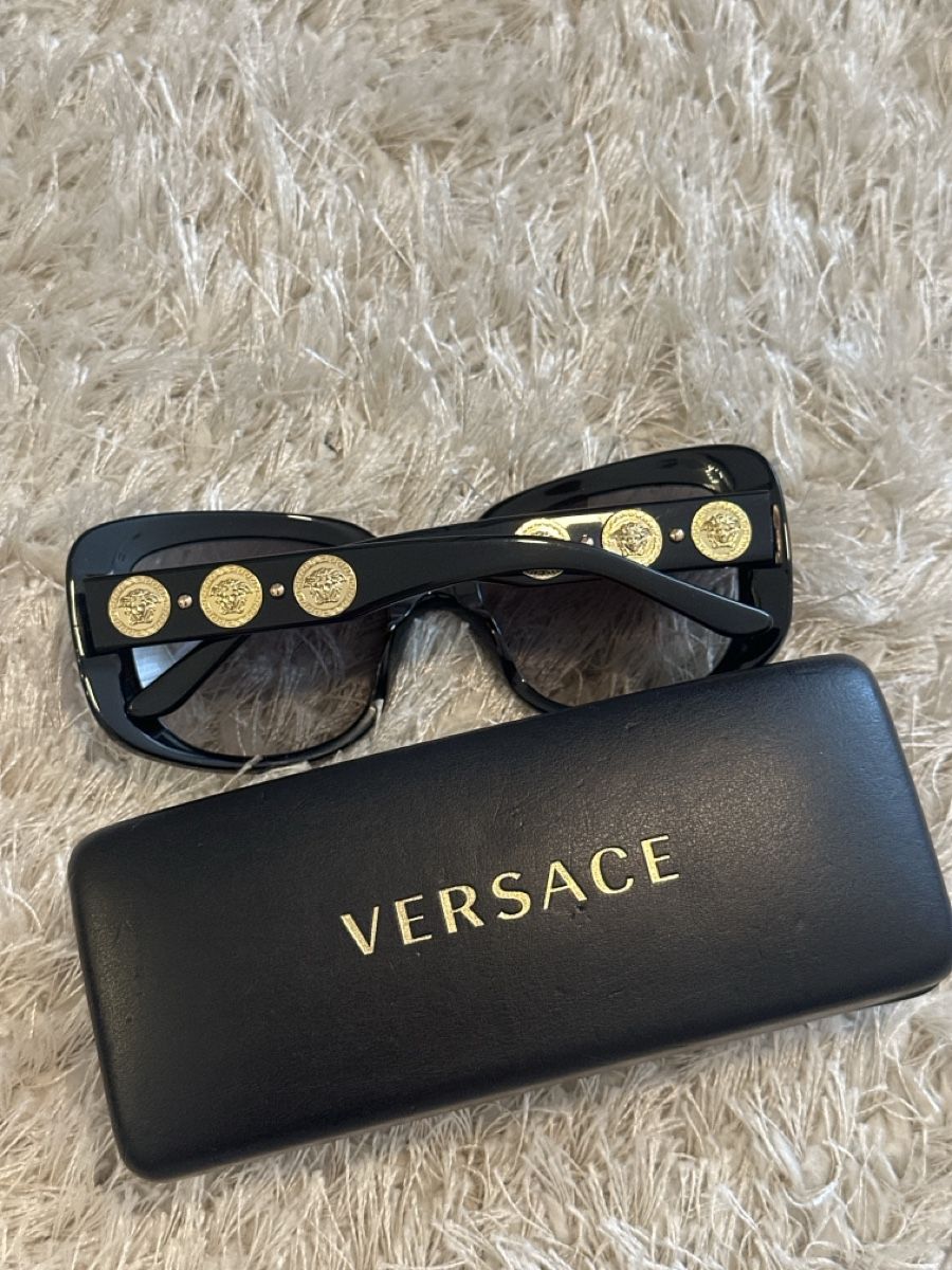 Versace Brillen & Gläser: Original Versace Sonnenbrille – Gebraucht aus Uitikon Waldegg von Amour_Zurich