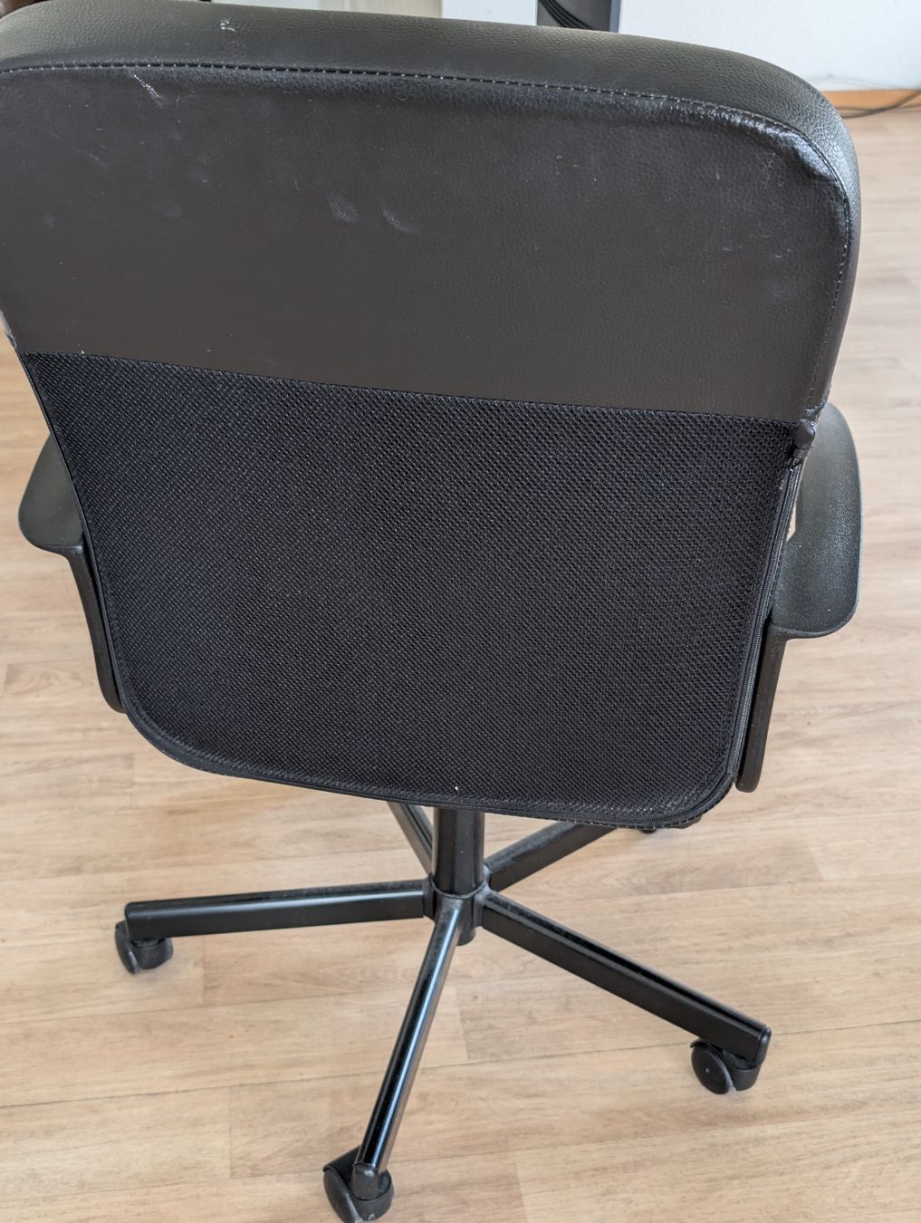 Ikea Poltrone: Büro 1 – Usato da Dübendorf venduto da Florim07 2