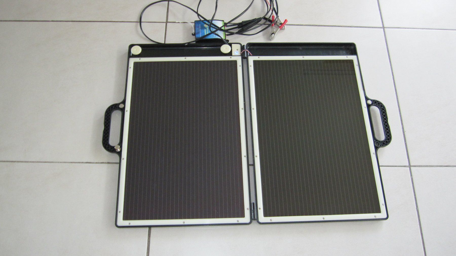 Dispositivi a energia solare: TOPRAY Solarpanel in Kofferform – Usato da Horgen venduto da sarahbuechler01