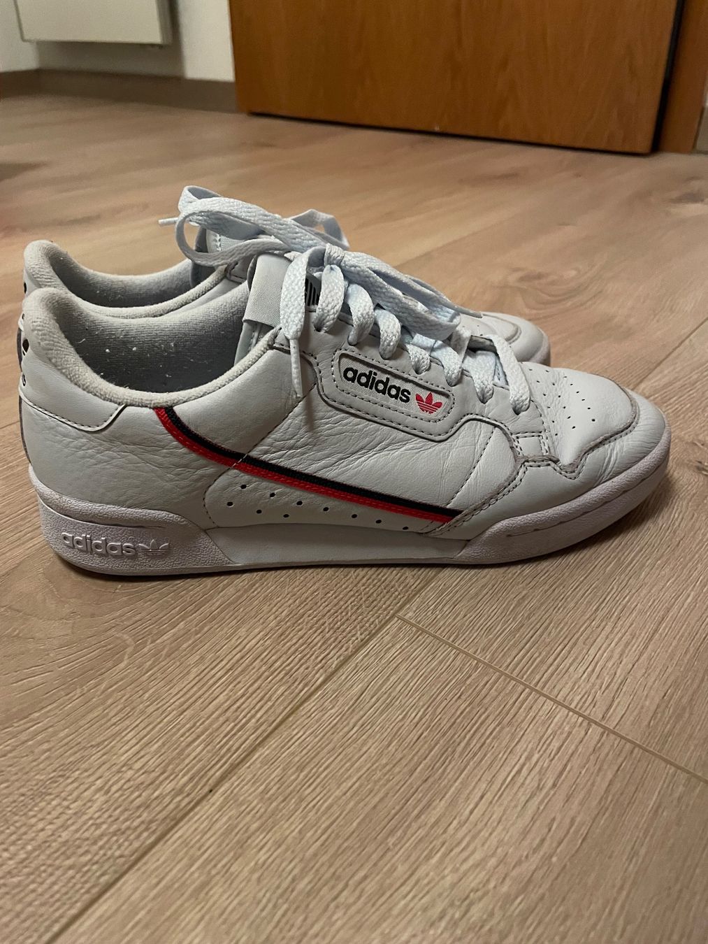 Adidas Herrenschuhe: Baskets Adidas – Gebraucht aus Lucens von lisacc 1
