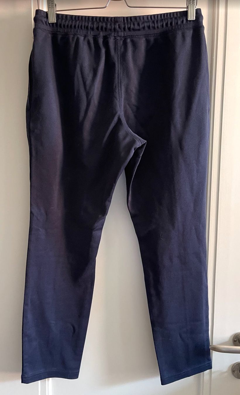 Ellesse Pantaloni: Ellesse sweat pants – Usato da Zürich venduto da aliiix 1