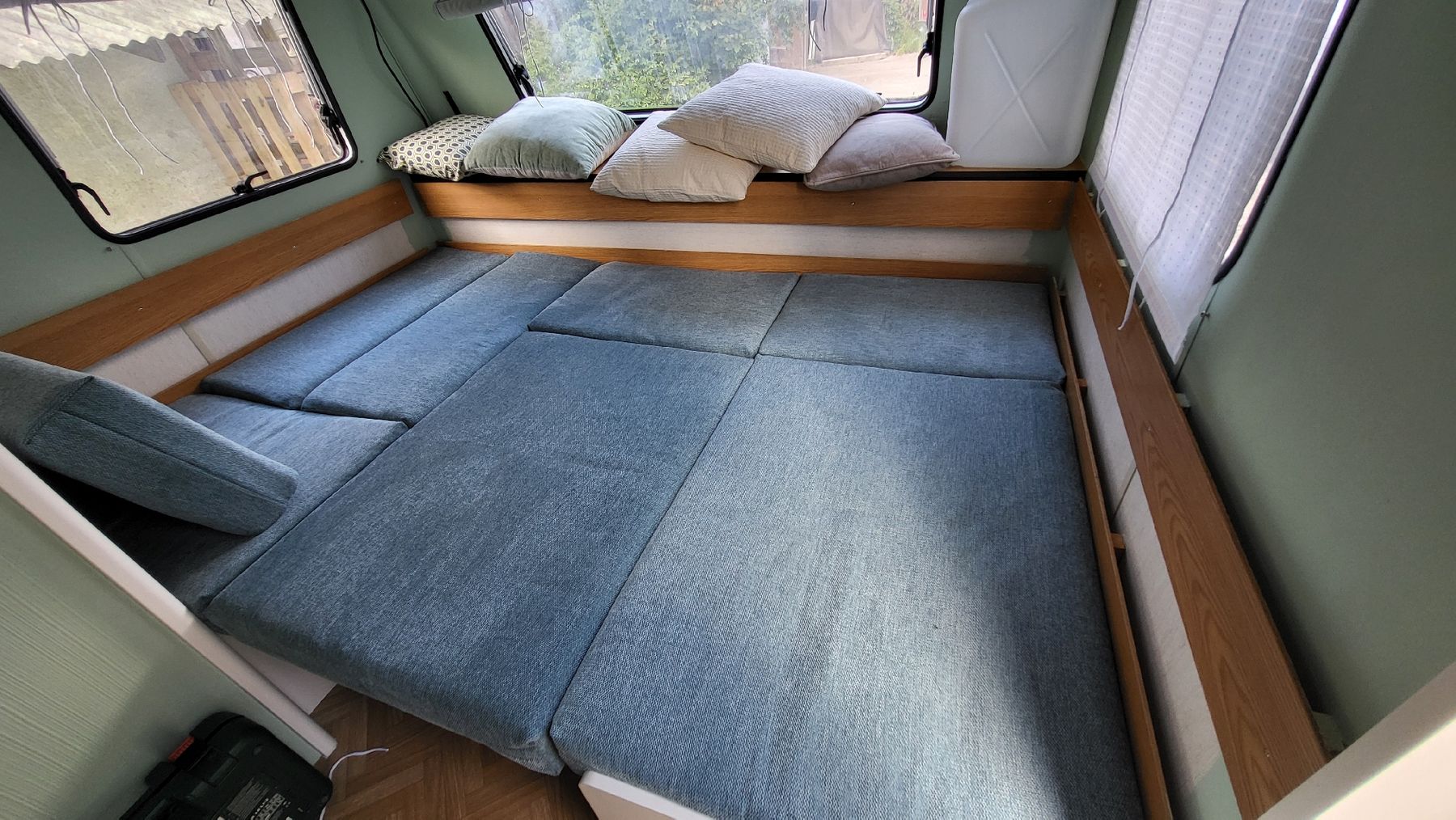 Bürstner Camping Fahrzeuge: Wohnwagen Bürstner City TK 480 – Gebraucht aus Zürich von Zimmerli07 7