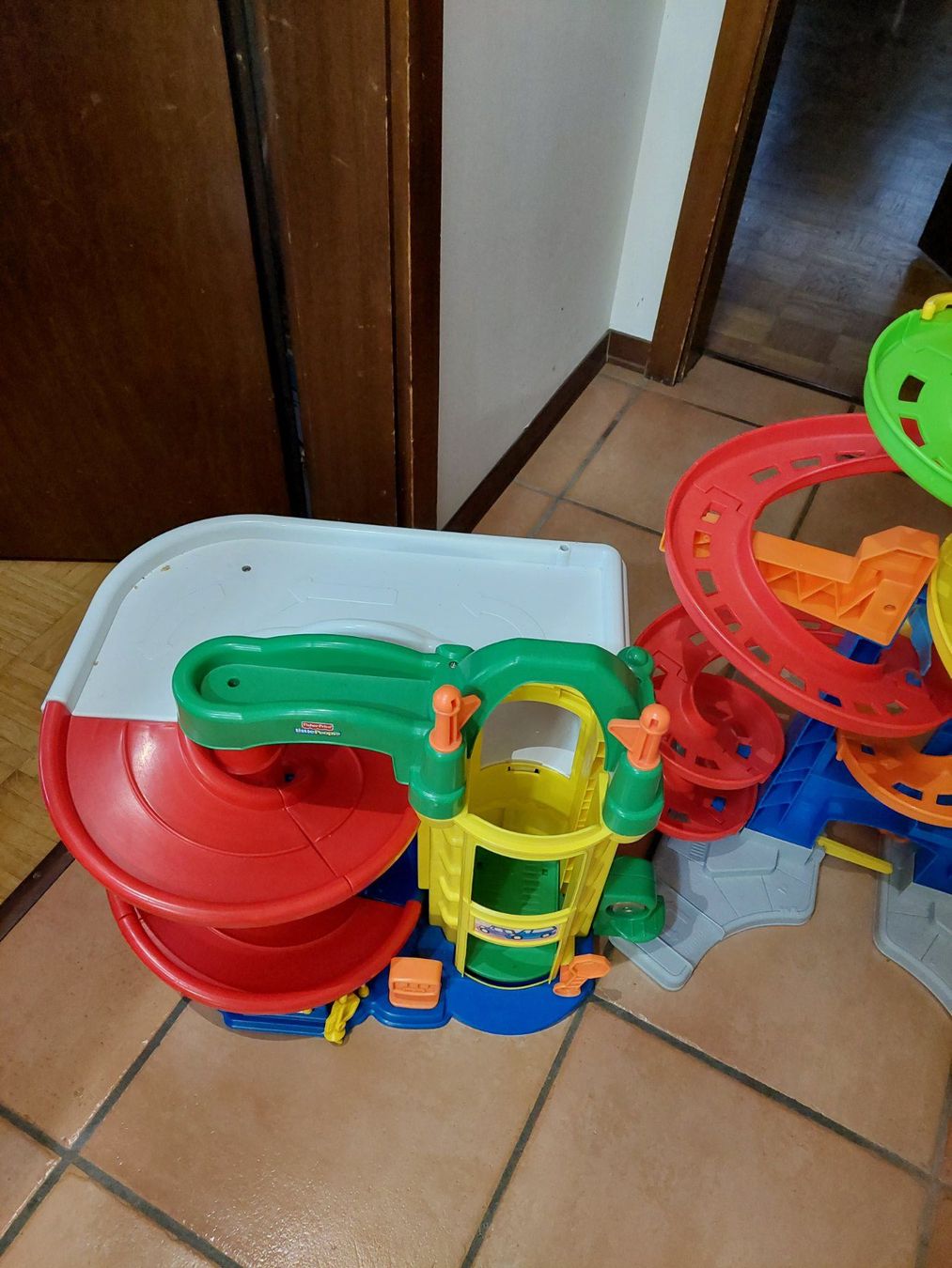 Fisher-Price Giocattoli: Fisher Price Garage – Usato da Riva San Vitale venduto da Aiur 1