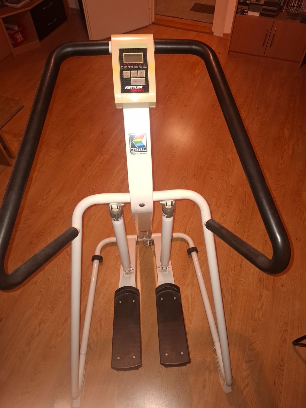 Kettler Hometrainer: Stepper Kettler Sport mit Trainingscomputer gebraucht – Usato da Burgdorf venduto da Papagei 1