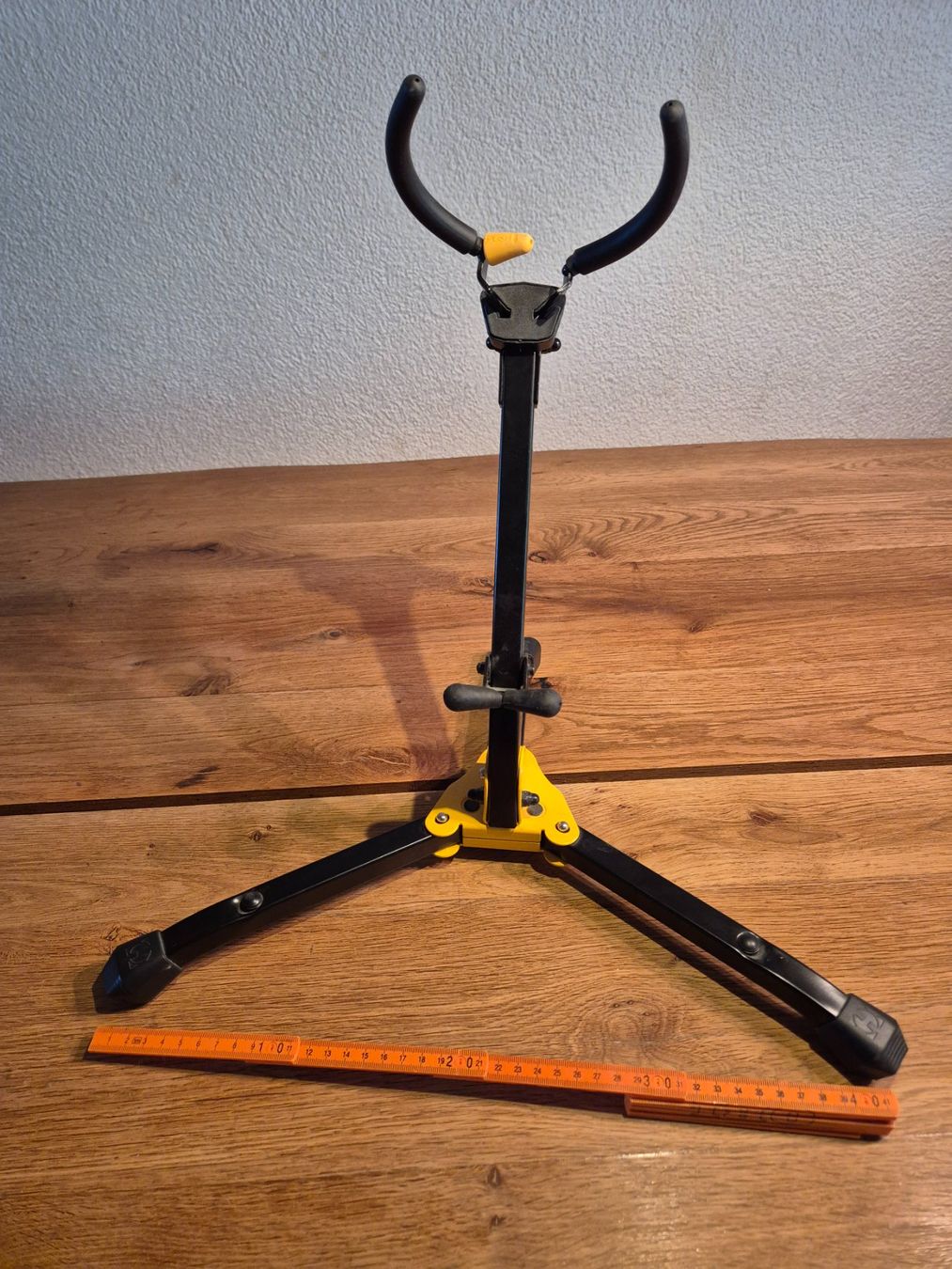 Hercules Sonstige Dekorationen & Accessoires: Saxophonständer - wie neu – Gebraucht aus Reutigen von Cheeta29