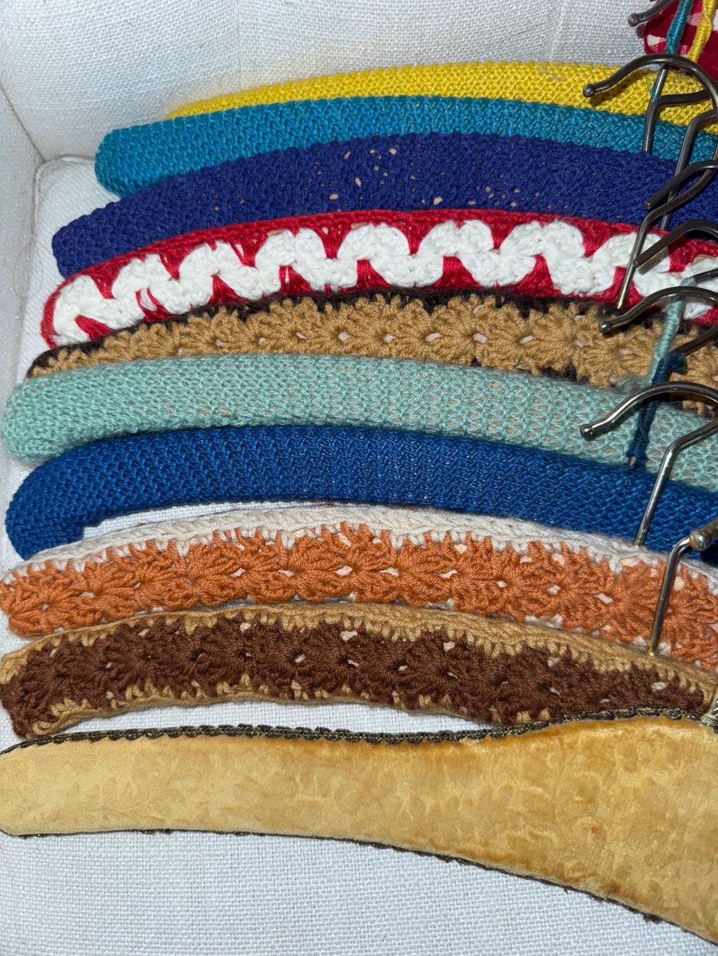 Kleiderbügel: 13 Retro Kleiderbügel Vintage – Gebraucht aus Grosswangen von Second_hand_paradise 1