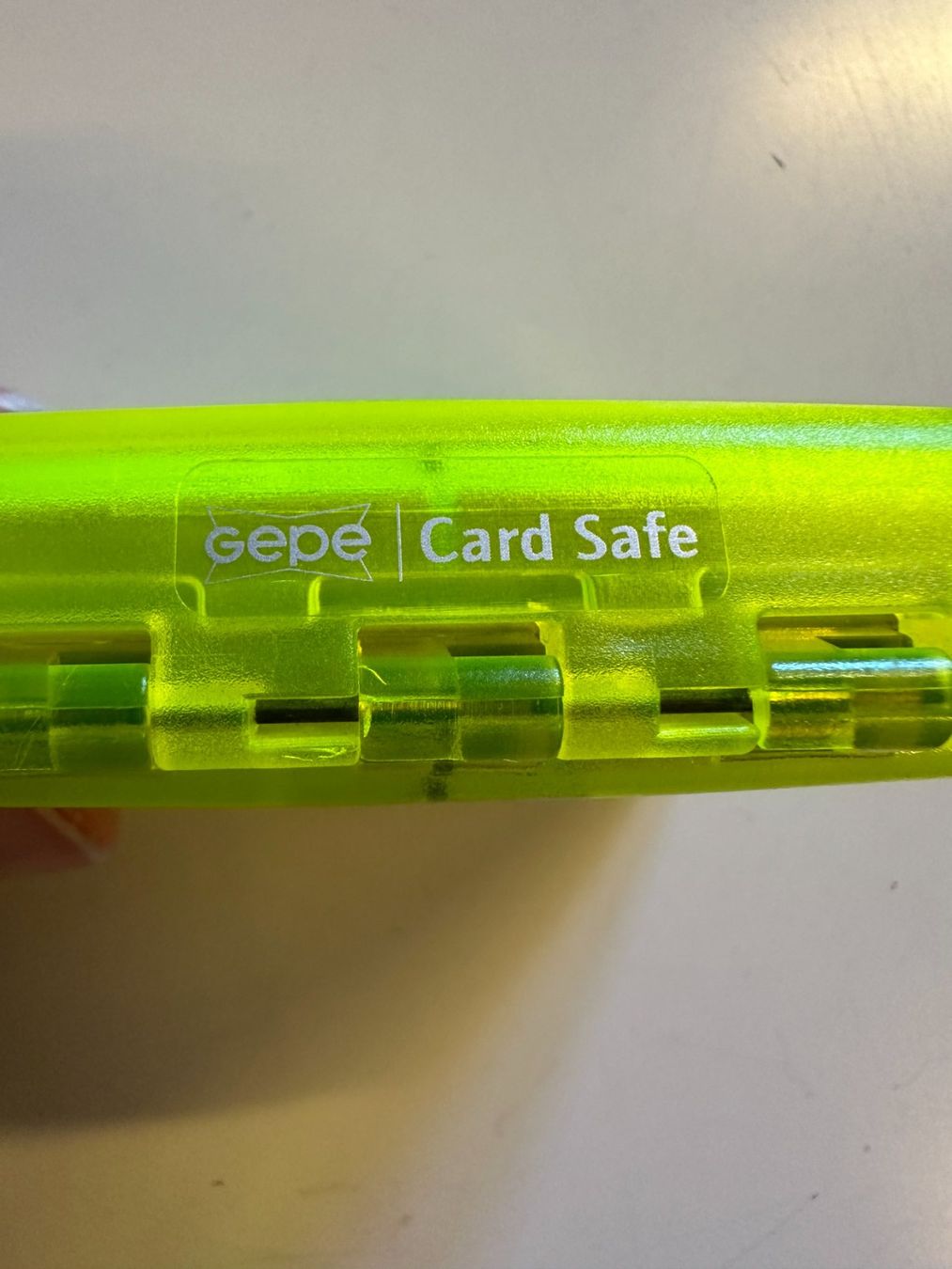 Karten: Speigerkartenhülle Card Safe von Gepe – Gebraucht aus Urdorf von ARJN 3