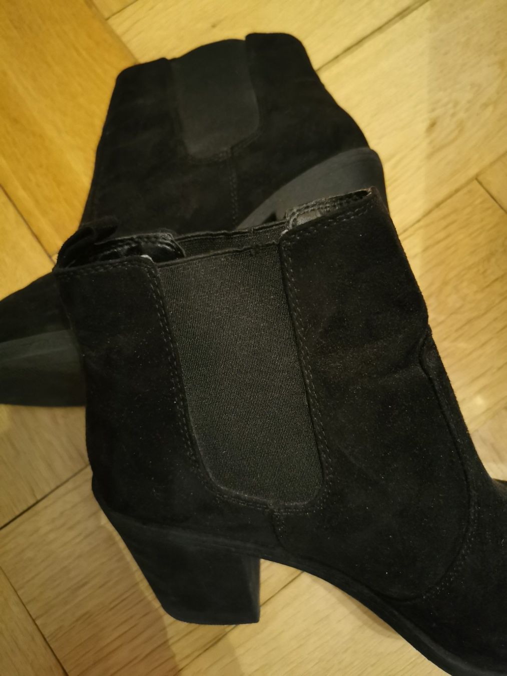 Damenschuhe: Chelsea Boots – Gebraucht aus Bern von Linii 1