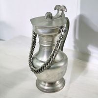Channe valaisanne en étain 95%, H. 22.5 cm, 0.75 L