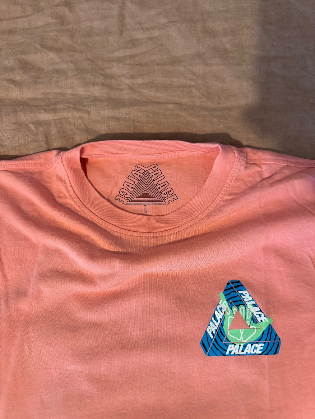 Palace T-Shirts: T-shirt Palace taille L – Gebraucht aus Bernex von Linc97 1