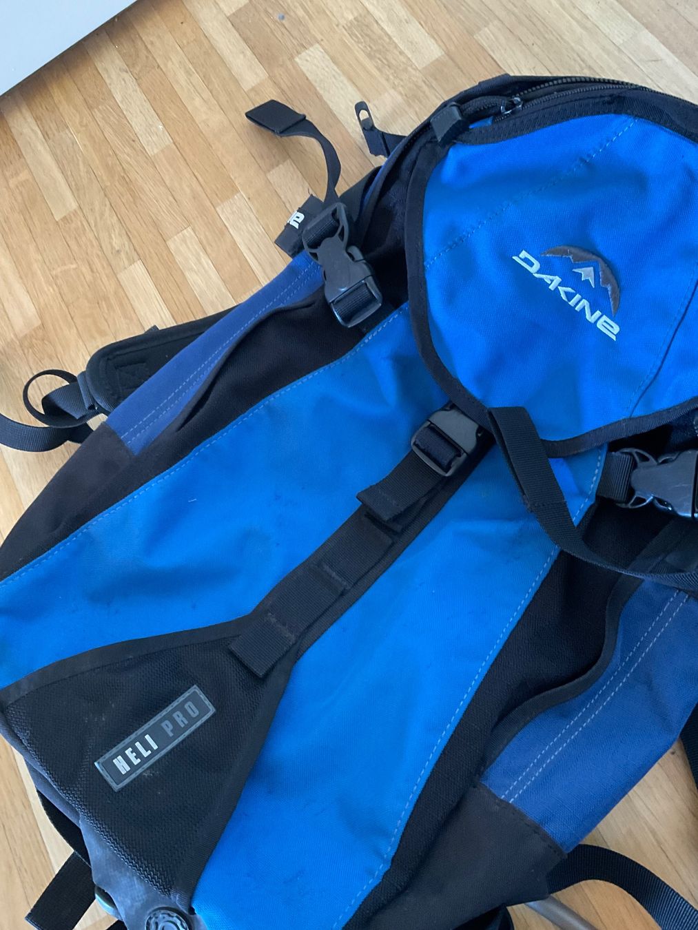Dakine Zaini: Dakine Heli Pro Mit dem Trinksystem – Usato da Zürich venduto da dee_75my 5