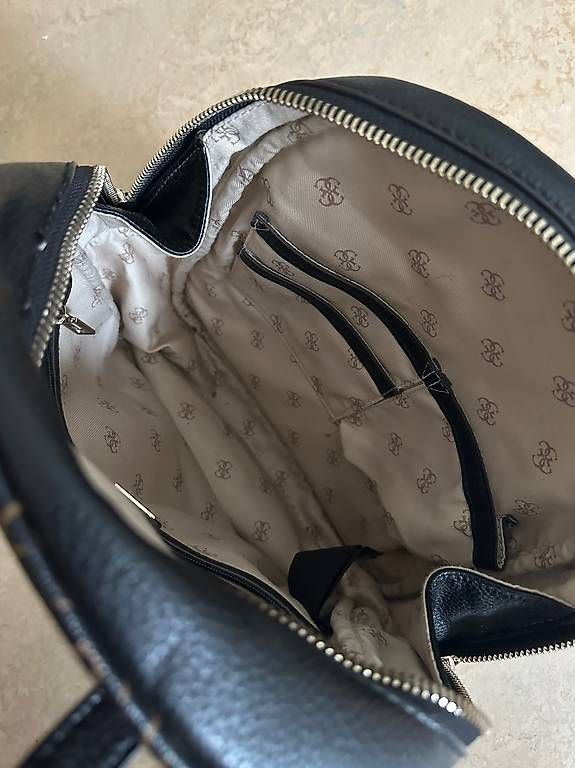 Zaini: Guess Rucksack – Usato da Dielsdorf venduto da NM98 2