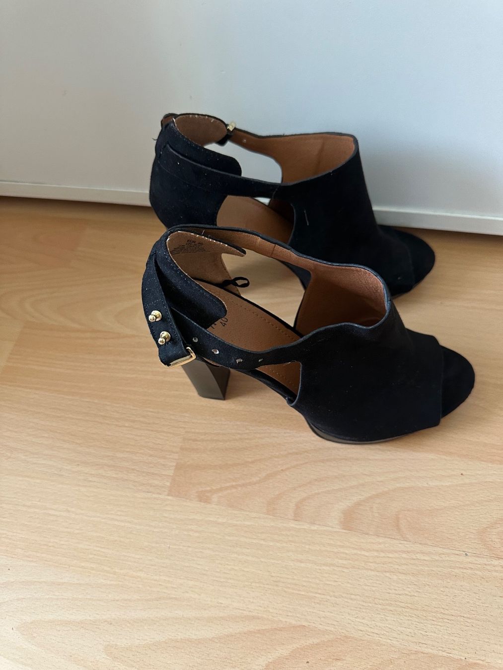 H&M Damenschuhe: Schwarze H&M Peeptoe High Heels Gr. 40 – Neu (gemäss Beschreibung) aus Zürich von Herbion1 2